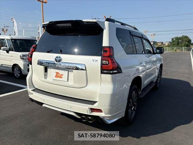 Toyota LAND CRUISER PRADO 2023-10 8336450-12