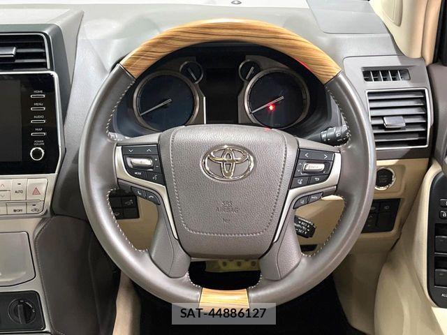 Toyota LAND CRUISER PRADO 2023-01 8336440-10