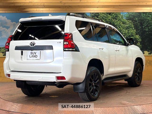 Toyota LAND CRUISER PRADO 2023-01 8336440-16