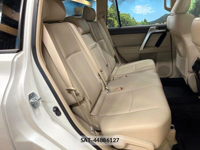 Toyota LAND CRUISER PRADO 2023-01 8336440-8