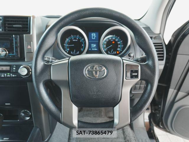 Toyota LAND CRUISER PRADO 2010-11 8336475-12