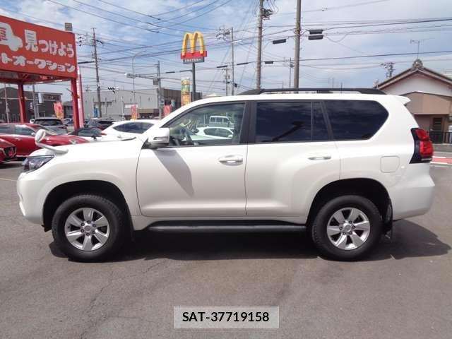 Toyota LAND CRUISER PRADO 2022-12 8336460-7