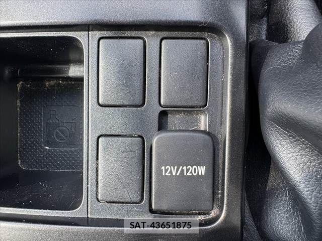 Toyota LAND CRUISER PRADO 2015-11 8336472-29
