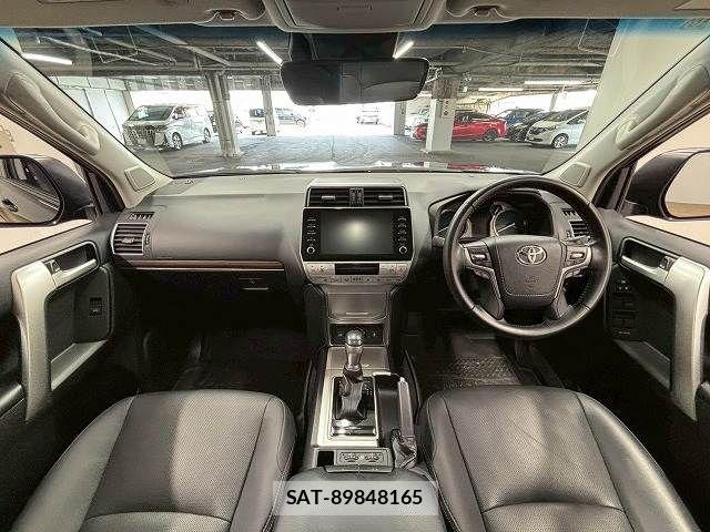 Toyota LAND CRUISER PRADO 2023-10 8336451-1