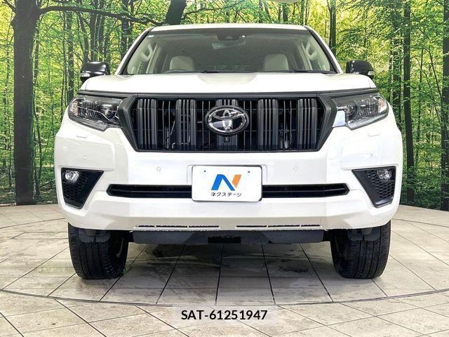 Toyota LAND CRUISER PRADO 2023-01 8336448-15