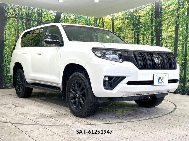 Toyota LAND CRUISER PRADO 2023-01 8336448-17