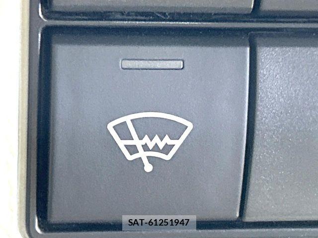 Toyota LAND CRUISER PRADO 2023-01 8336448-4