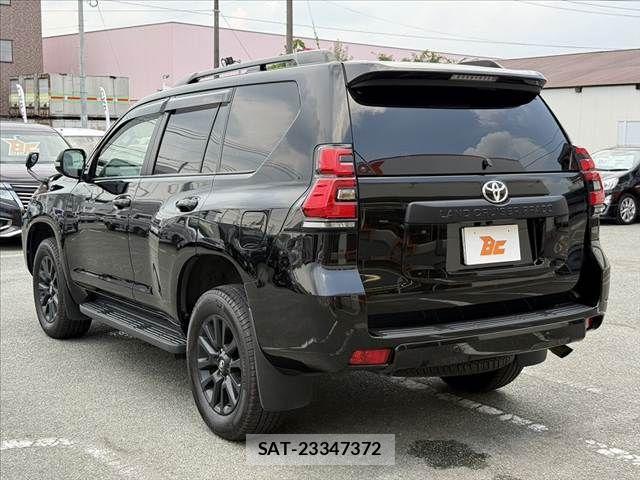 Toyota LAND CRUISER PRADO 2023-04 8336441-14