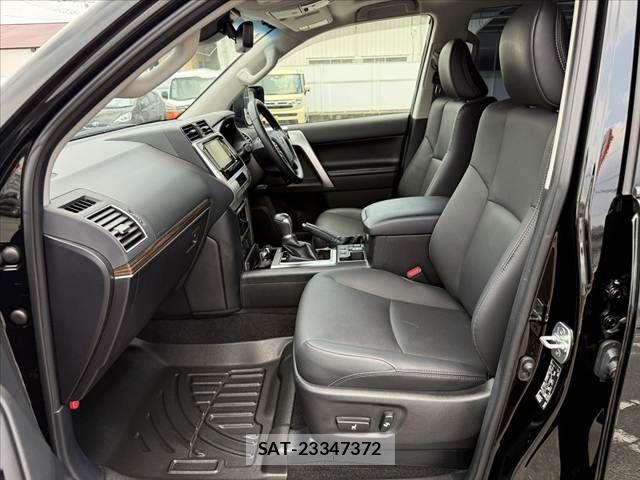 Toyota LAND CRUISER PRADO 2023-04 8336441-16