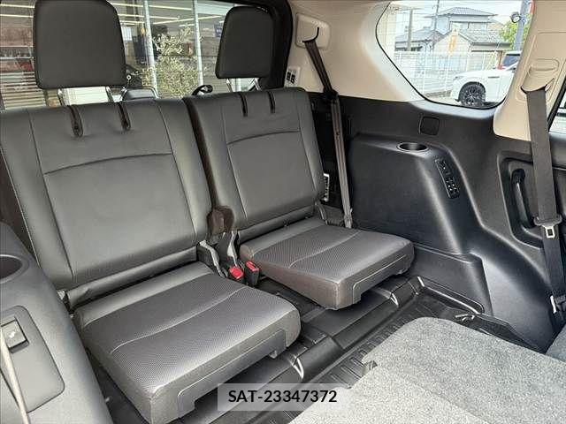 Toyota LAND CRUISER PRADO 2023-04 8336441-19