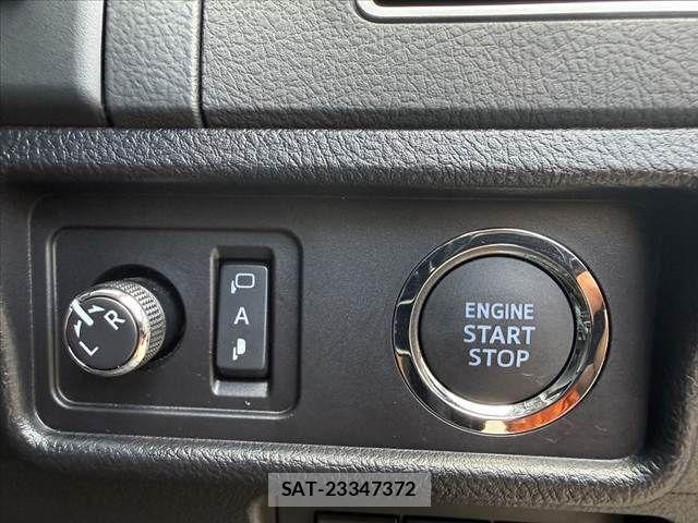 Toyota LAND CRUISER PRADO 2023-04 8336441-28