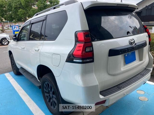 Toyota LAND CRUISER PRADO 2023-02 8336461-3