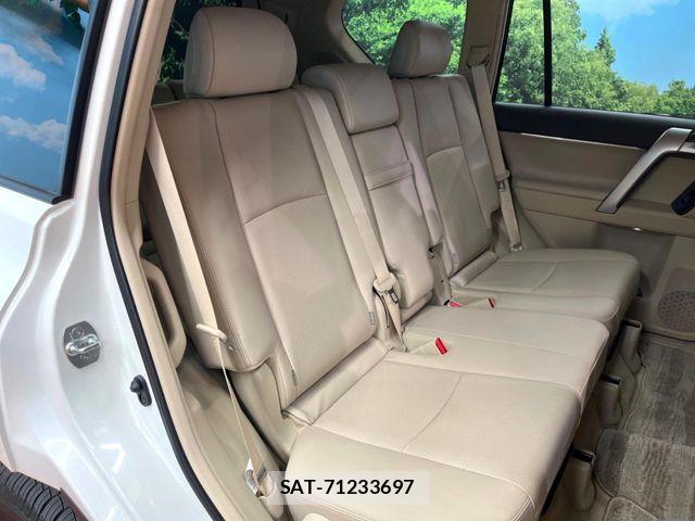 Toyota LAND CRUISER PRADO 2023-07 8336437-10