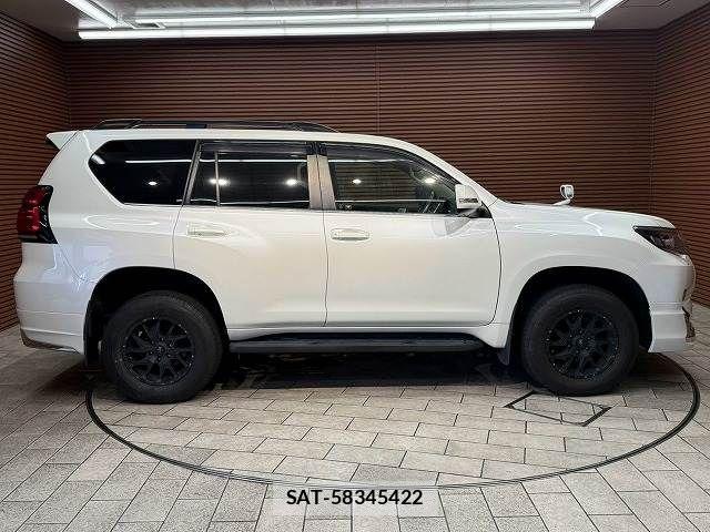 Toyota LAND CRUISER PRADO 2021-02 8336454-16
