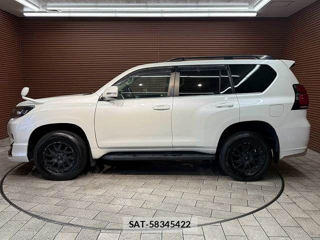 Toyota LAND CRUISER PRADO 2021-02 8336454-17