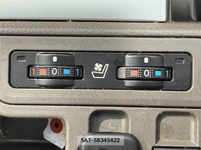 Toyota LAND CRUISER PRADO 2021-02 8336454-5