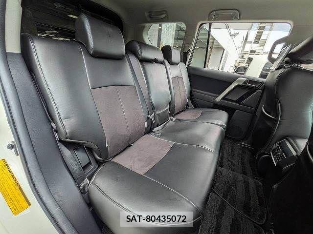 Toyota LAND CRUISER PRADO 2023-02 8336464-11