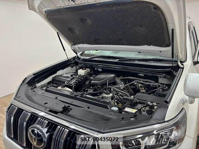 Toyota LAND CRUISER PRADO 2023-02 8336464-13