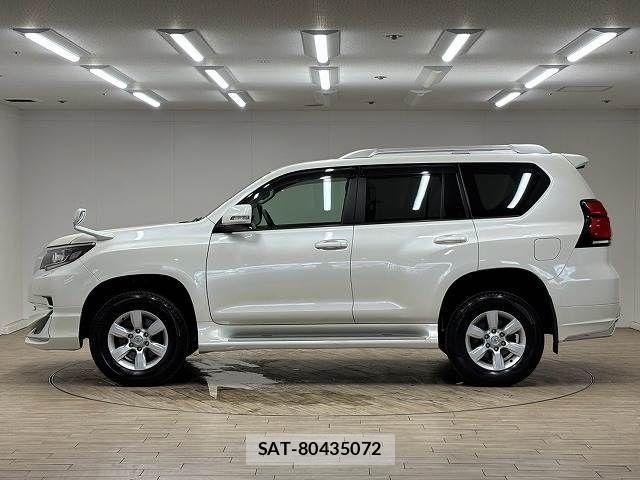 Toyota LAND CRUISER PRADO 2023-02 8336464-16