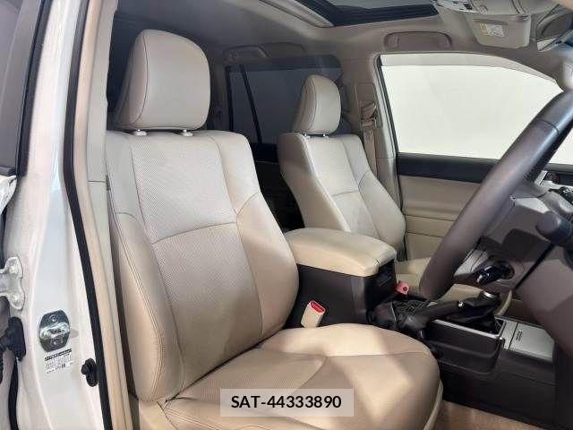 Toyota LAND CRUISER PRADO 2023-02 8335020-9