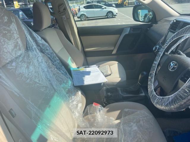 Toyota LAND CRUISER PRADO 2012-03 8336476-12