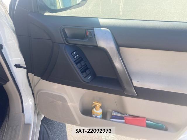 Toyota LAND CRUISER PRADO 2012-03 8336476-7