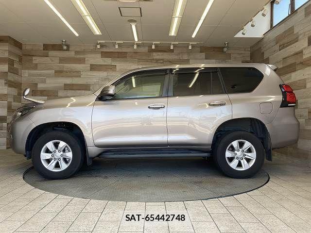 Toyota LAND CRUISER PRADO 2020-04 8336457-15