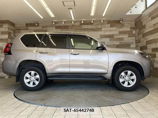 Toyota LAND CRUISER PRADO 2020-04 8336457-16