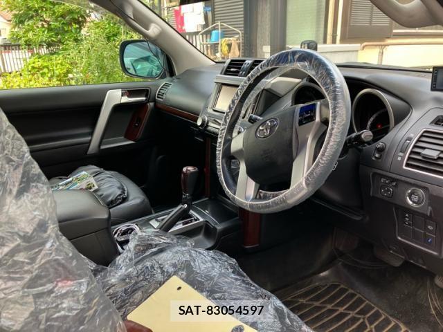 Toyota LAND CRUISER PRADO 2016-08 8354801-19