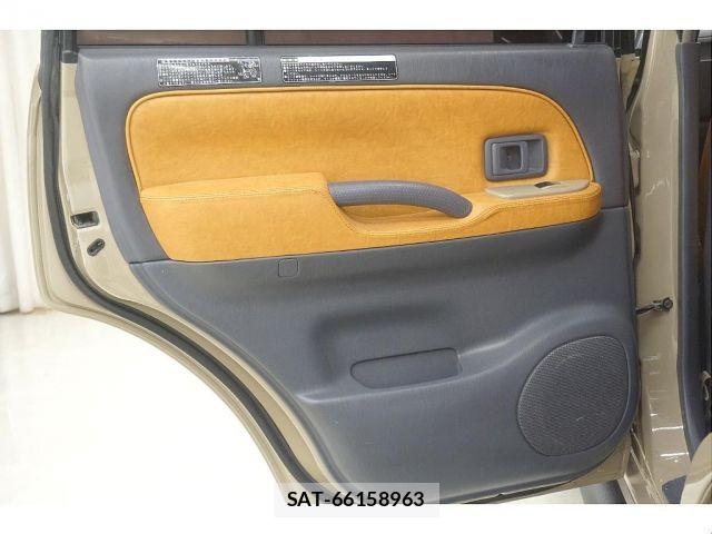 Toyota LAND CRUISER PRADO 2000-01 8354796-15