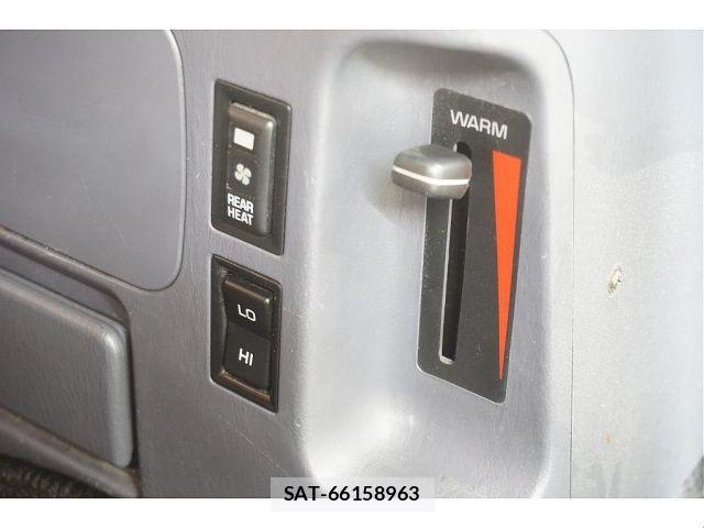 Toyota LAND CRUISER PRADO 2000-01 8354796-17