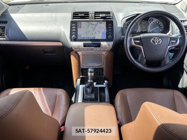 Toyota LAND CRUISER PRADO 2022-01 8354803-1
