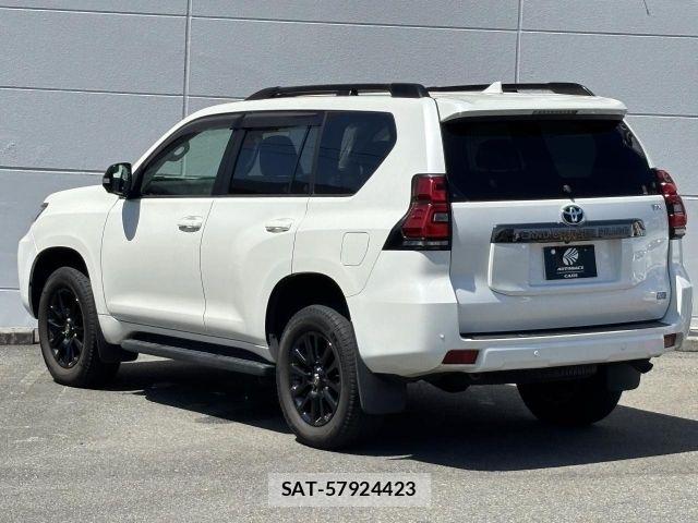 Toyota LAND CRUISER PRADO 2022-01 8354803-23