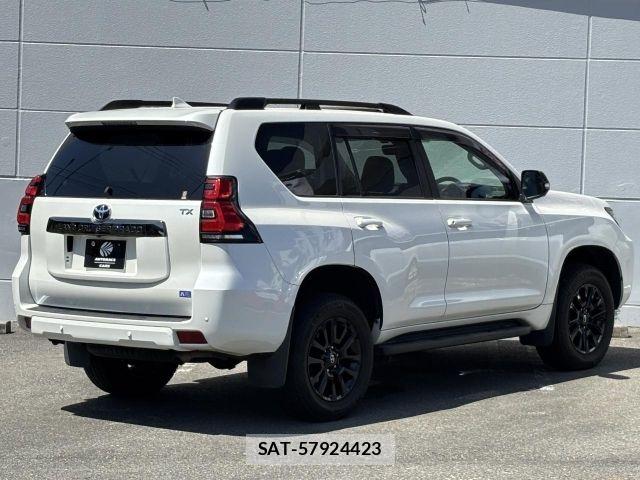 Toyota LAND CRUISER PRADO 2022-01 8354803-2