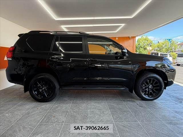 Toyota LAND CRUISER PRADO 2023-10 8354791-11