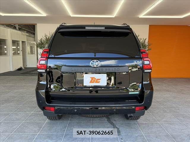 Toyota LAND CRUISER PRADO 2023-10 8354791-13