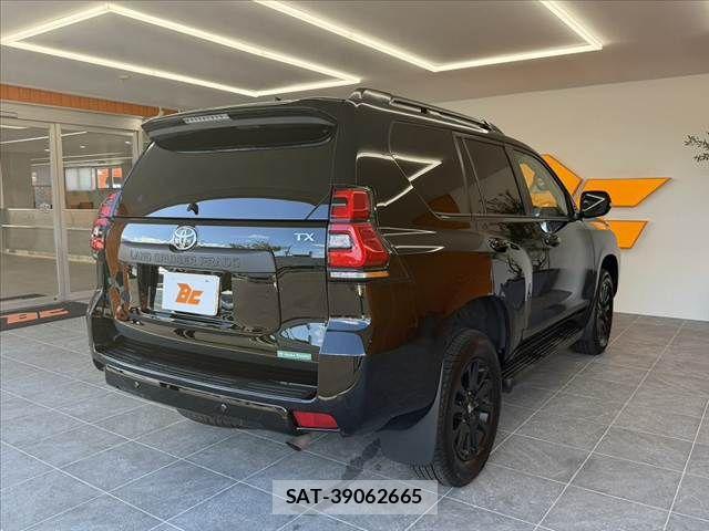 Toyota LAND CRUISER PRADO 2023-10 8354791-14