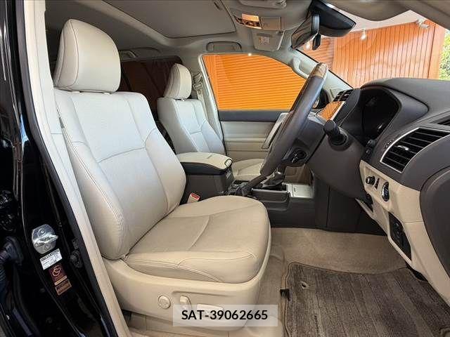 Toyota LAND CRUISER PRADO 2023-10 8354791-15
