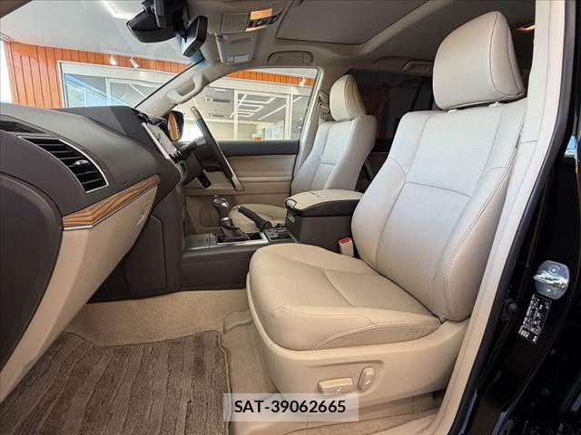 Toyota LAND CRUISER PRADO 2023-10 8354791-16