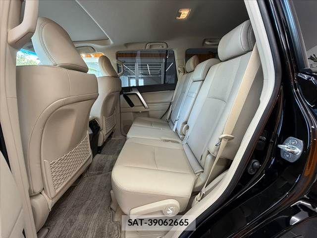 Toyota LAND CRUISER PRADO 2023-10 8354791-17