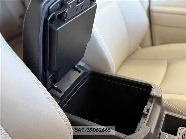 Toyota LAND CRUISER PRADO 2023-10 8354791-24
