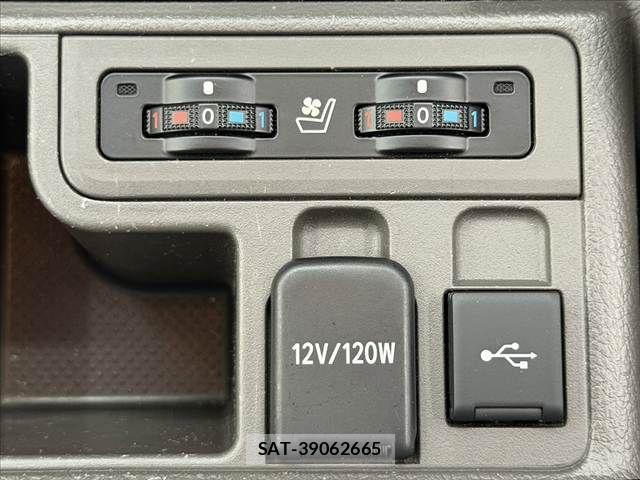 Toyota LAND CRUISER PRADO 2023-10 8354791-25