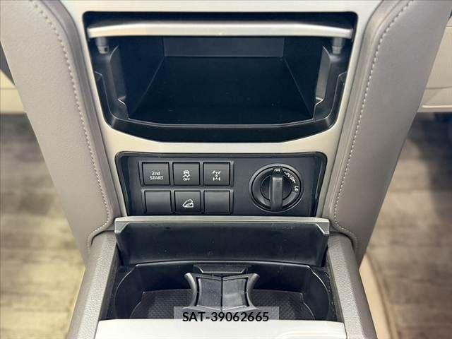 Toyota LAND CRUISER PRADO 2023-10 8354791-26