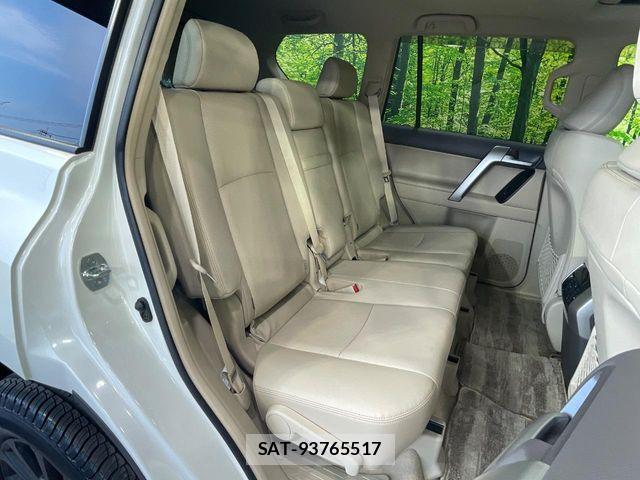 Toyota LAND CRUISER PRADO 2023-07 8354790-9