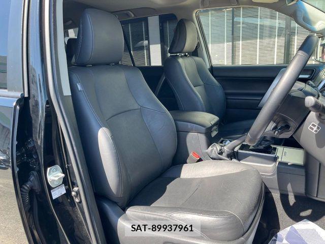 Toyota LAND CRUISER PRADO 2018-02 8354793-11