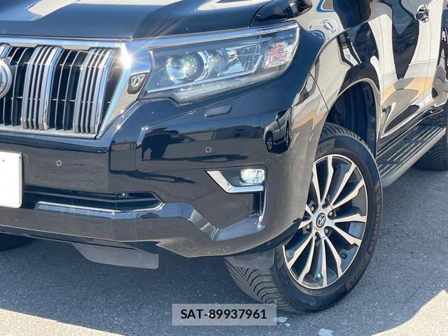 Toyota LAND CRUISER PRADO 2018-02 8354793-16