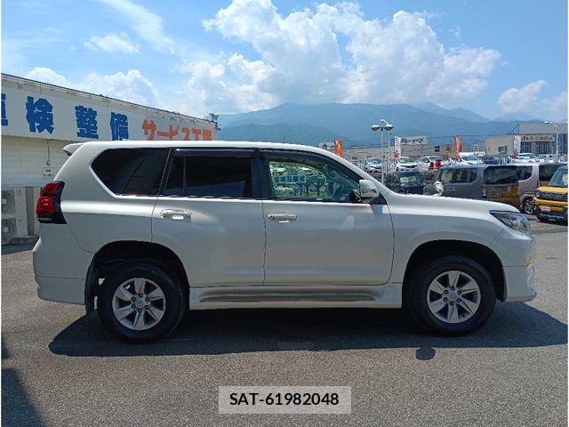 Toyota LAND CRUISER PRADO 2017-12 8354797-3