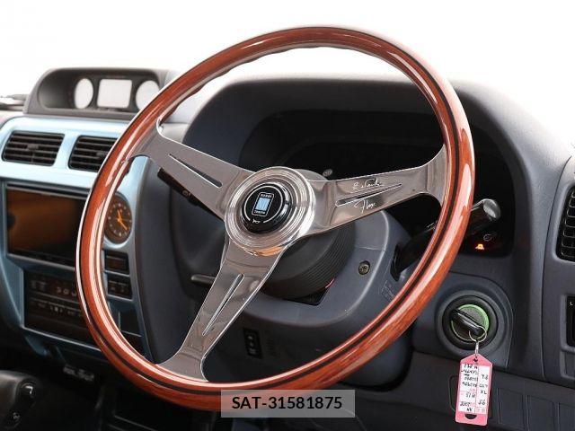 Toyota LAND CRUISER PRADO 2001-01 8366578-17