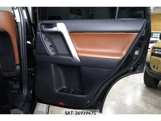 Toyota LAND CRUISER PRADO 2021-01 8366582-14