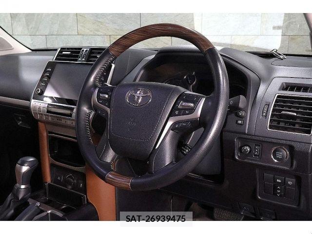 Toyota LAND CRUISER PRADO 2021-01 8366582-3